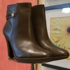 Ann Klein wonen's ankle boots lo